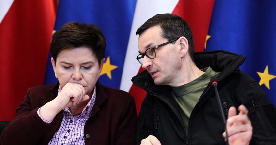 Bardzo dobry wynik Prawa i Sprawiedliwości w wyborach do Parlamentu Europejskiego oznacza przyszłe poważne zmiany w rządzie. Ostateczne wyniki mamy poznać w ciągu kilku godzin. PKW po przeliczeniu 99,25 proc. obwodowych komisji podała następujące wyniki: PiS - 45,57 proc.; KE - 38,29 proc.; Wiosna - 6,04 proc.; Konfederacja - 4,55 proc.; Kukiz'15 - 3,70 proc.; Lewica Razem - 1,24 proc. 