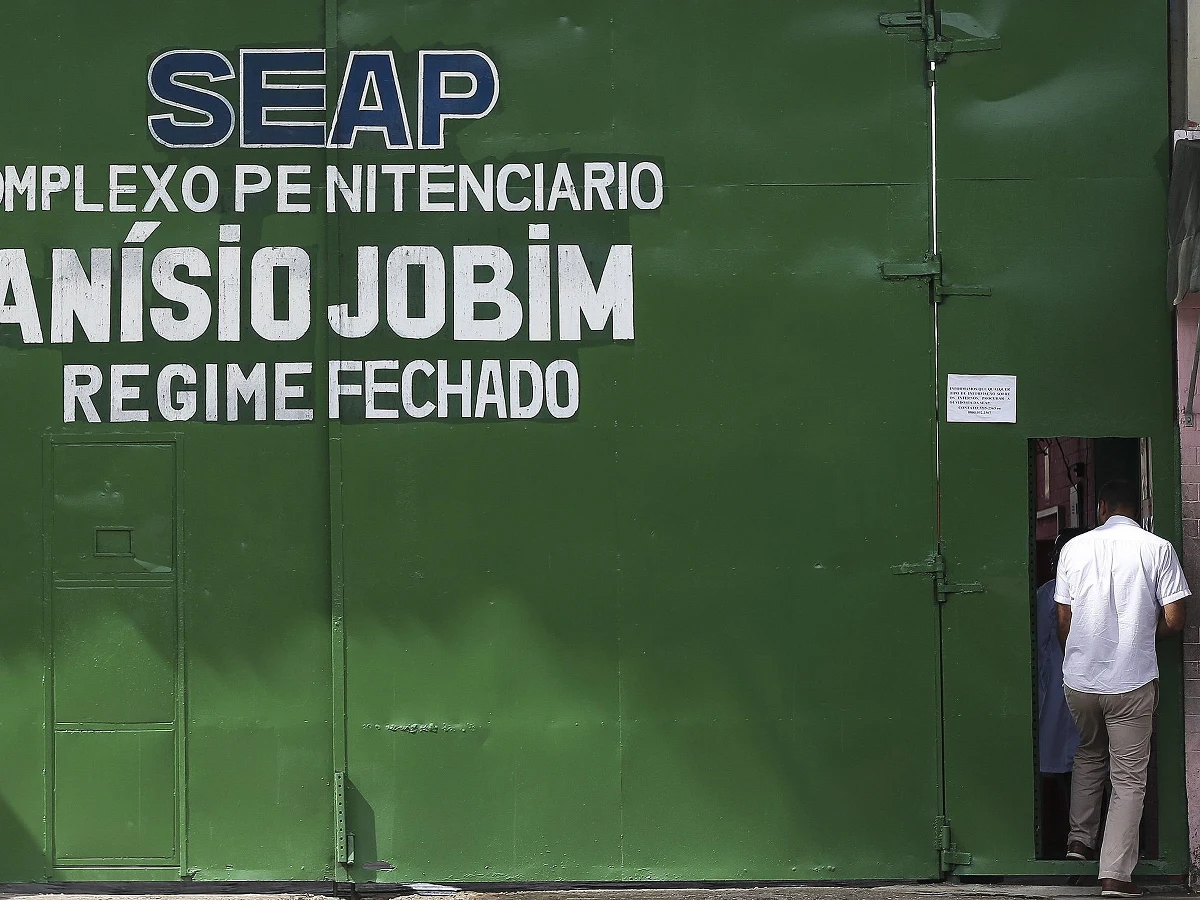 W czterech zakładach karnych w Manaus, w stanie Amazonas na północy Brazylii, znaleziono w poniedziałek ciała co najmniej 40 więźniów. Jak poinformowały władze penitencjarne, wszyscy zostali uduszeni.