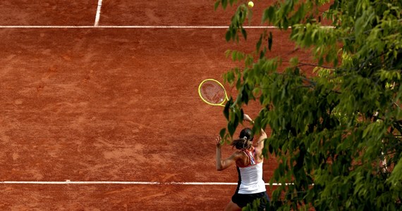 Magda Linette i Iga Świątek rozegrają dziś mecze pierwszej rundy wielkoszlemowego French Open. Obie polskie tenisistki na otwarcie trafiły na reprezentantki gospodarzy z tzw. dzikimi kartami - odpowiednio - Chloe Paquet i Selenę Janicijevic.