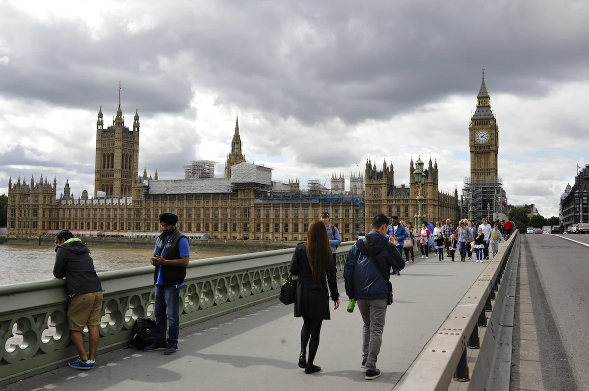 Stężenie antybiotyków w niektórych rzekach na świecie przekracza nawet 300 razy poziomy uważane za bezpieczne – ujawniło pierwsze badanie przeprowadzone na globalną skalę.