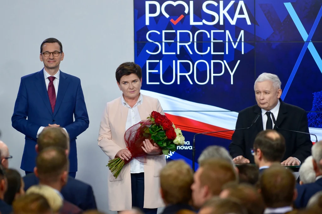 Premier Mateusz Morawiecki, wicepremier Beata Szydło i prezes PiS Jarosław Kaczyński