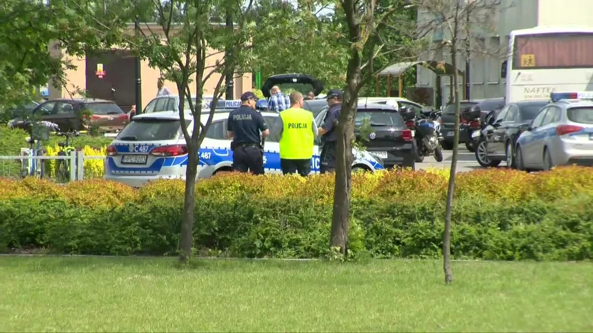18-letni sprawca wczorajszego ataku w szkole w Brześciu Kujawskim przyznał się do usiłowania zabójstwa wielu osób. Taki też usłyszał zarzut. Mężczyźnie grozi dożywocie.