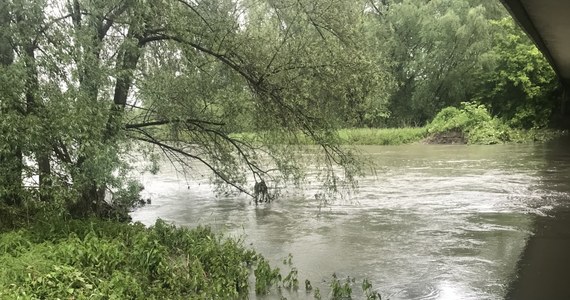 Znowu ulewy nad Śląskiem. Służby tamtejszego wojewody już wydały oświadczenie o intensywnych opadach i burzach, które w całym regionie mogą występować do późnego wieczora.