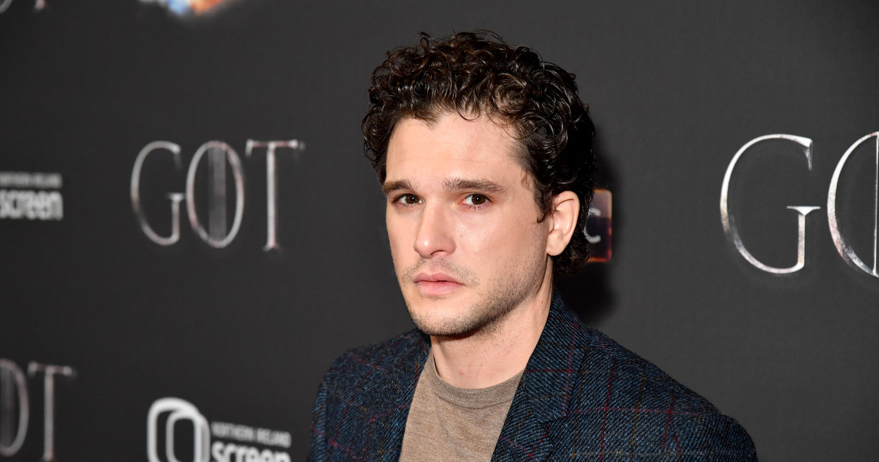 Kit Harington, gwiazdor serialu "Gra o tron", zgłosił się do kliniki rehabilitacyjnej w Stanach Zjednoczonych. Według mediów, aktor nie radzi sobie ze stresem. Ma też problem z nadużywaniem alkoholu.