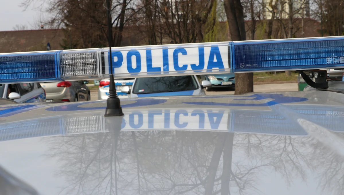 ​47-latek ranny w nogę trafił do szpitala po interwencji policji w Rudzie Śląskiej. Mężczyzna był agresywny i funkcjonariuszka była zmuszona użyć broni.