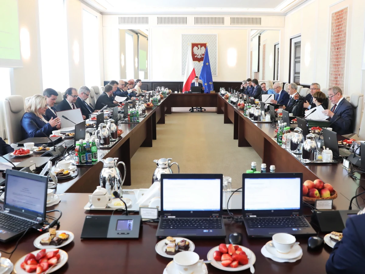 Zaprzysiężenie nowych ministrów rządu odbędzie się w najbliższy wtorek, czyli 4 czerwca - ustalili reporterzy RMF FM. PiS rozważał jeszcze inne daty.