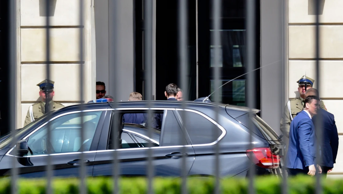 "Były rozmowy o personaliach. Propozycje zgłosił także pan prezydent. Ta dyskusja będzie jeszcze trwała" - przekazał prezydencki rzecznik Błażej Spychalski po spotkaniu Andrzeja Dudy z premierem Mateuszem Morawieckim ws. planowanych zmian w rządzie. Potwierdził, że rekonstrukcja przeprowadzona zostanie w przyszłym tygodniu.