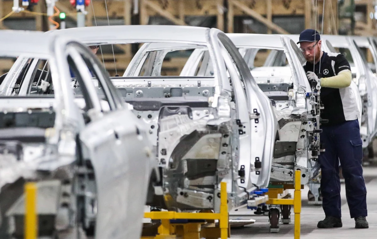 Według najnowszej prognozy OECD, w 2019 r. Polska będzie 4. najszybciej rozwijającym się krajem świata. Pod względem wzrostu PKB wyprzedzą nas: Indie, Chiny i Indonezja. Zgodnie z prognozą OECD Indie rozwijać się będą w tempie 7,2 proc.; Chiny w tempie 6,2 proc., a Indonezja - 5,1 proc. Polska gospodarka ma rosnąć w tempie 4,2 proc. PKB.