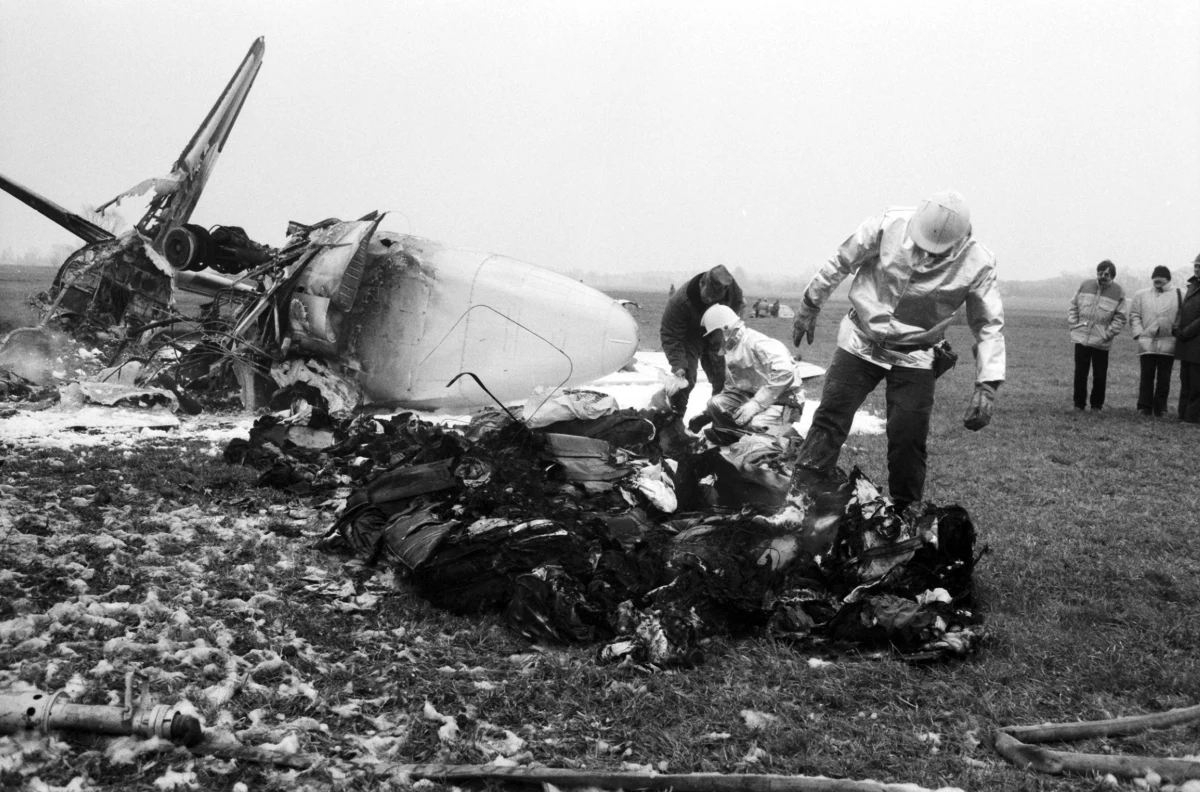 Wiadomo, co było przyczyną katastrofy samolotu Polskich Linii Lotniczych LOT Antonow An-24 "Dunajec", do której doszło 2 listopada 1988 roku. Według ustaleń specjalnej komisji, w wyniku błędu pilota, który nie włączył instalacji przeciwoblodzeniowej, nastąpiła awaria obu silników.