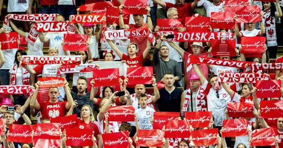 Polscy siatkarze w ostatnim meczu turnieju Ligi Narodów w katowickim Spodku zmierzą się Brazylijczykami. Obydwa zespoły odniosły po dwa zwycięstwa, więc stawką będzie triumf w imprezie inaugurującej tegoroczne zmagania najlepszych drużyn globu.