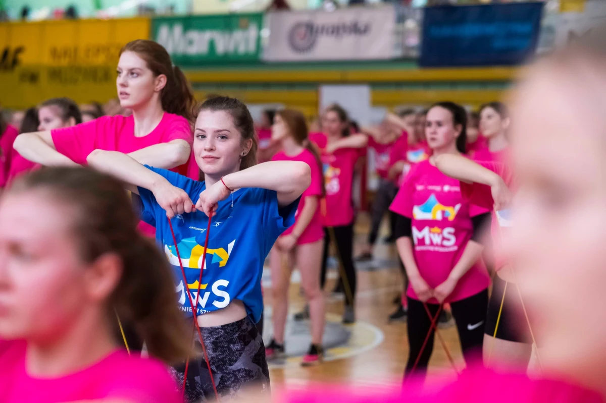 Wybitne mistrzynie sportu spotkały się w poniedziałek na niezwykłej lekcji wychowania fizycznego z uczennicami z Krakowa. To była ostatnia tegoroczna odsłona akcji Otylii Jędrzejczak "Mistrzynie w Szkołach".