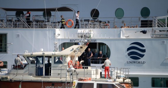 Statek pasażerski podczas manewru wpłynięcia do kanału w Wenecji uderzył o nabrzeże a następnie w łódź turystyczną. Włoskie media informują o 5 osobach poszkodowanych. 