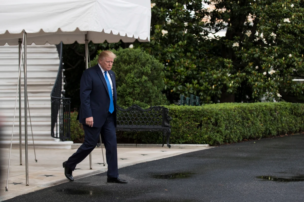 Prezydent USA na Twitterze poinformował, że przewodniczący Rady Doradców Ekonomicznych Białego Domu Kevin Hassett "wkrótce" odejdzie ze stanowiska. Donald Trump nie podał powodów rezygnacji swojego współpracownika. 