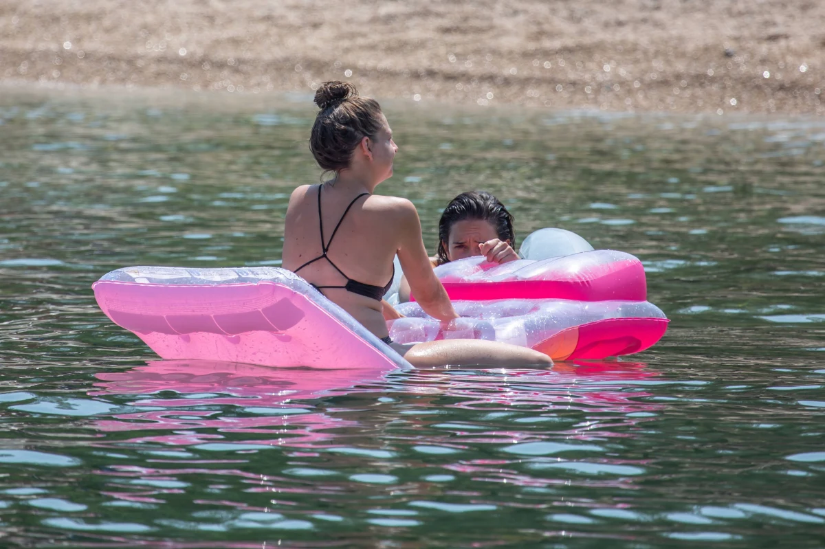 Niemal w całej Polsce to będzie upalny tydzień - informują synoptycy. Już w poniedziałek miejscami termometry pokażą 31 stopni C. Lokalnie pojawią się jednak gwałtowne burze. 