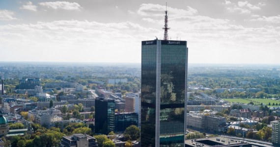 Warszawa 31 Latek Wspial Sie Na Hotel Marriott Wydarzenia Interia Pl