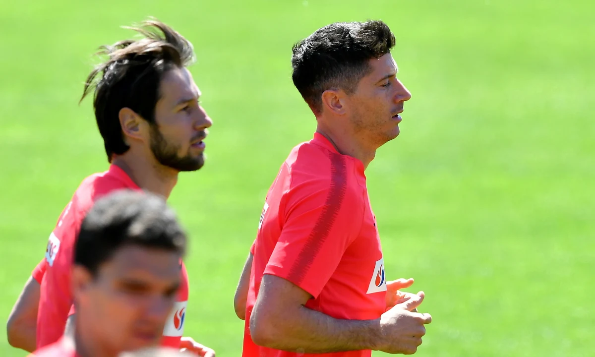 "Bez determinacji będzie nam ciężko o punkty" - uważa kapitan piłkarskiej reprezentacji Polski Robert Lewandowski przed piątkowym meczem z Macedonią Północną w eliminacjach mistrzostw Europy. Po dwóch kolejkach kwalifikacji do Euro 2020 biało-czerwoni z sześcioma punktami prowadzą w grupie G. Po cztery mają ich najbliżsi rywale - reprezentacje Macedonii Północnej i Izraela.