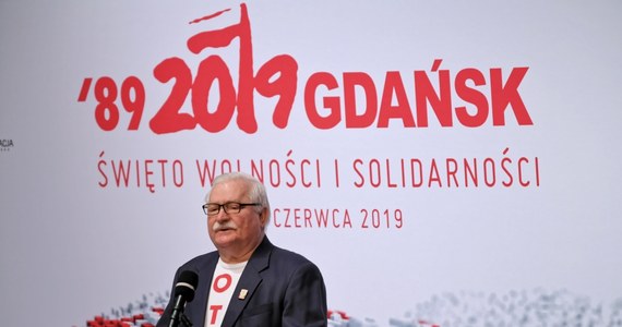 "Cieszmy się, że temu pokoleniu udała się rzecz nieprawdopodobna - bez wojny atomowej otworzyliśmy szansę dla świata" - powiedział były prezydent Lech Wałęsa, który w Gdańsku uczestniczył w debacie "30 lat polskiej demokracji". Debata jest częścią obchodów, które Europejskie Centrum Solidarności zorganizowało w związku z 30-leciem wyborów w czerwcu 1989 r. 