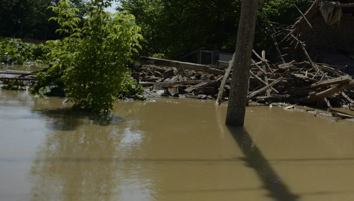 ​Alarm powodziowy obowiązuje w 15 z 28 regionów Bułgarii. Ulewne deszcze i burze w ostatnich dniach spowodowały powodzie, w środkowej części kraju rzeki wyszły z brzegów, uszkodzona jest infrastruktura drogowa.