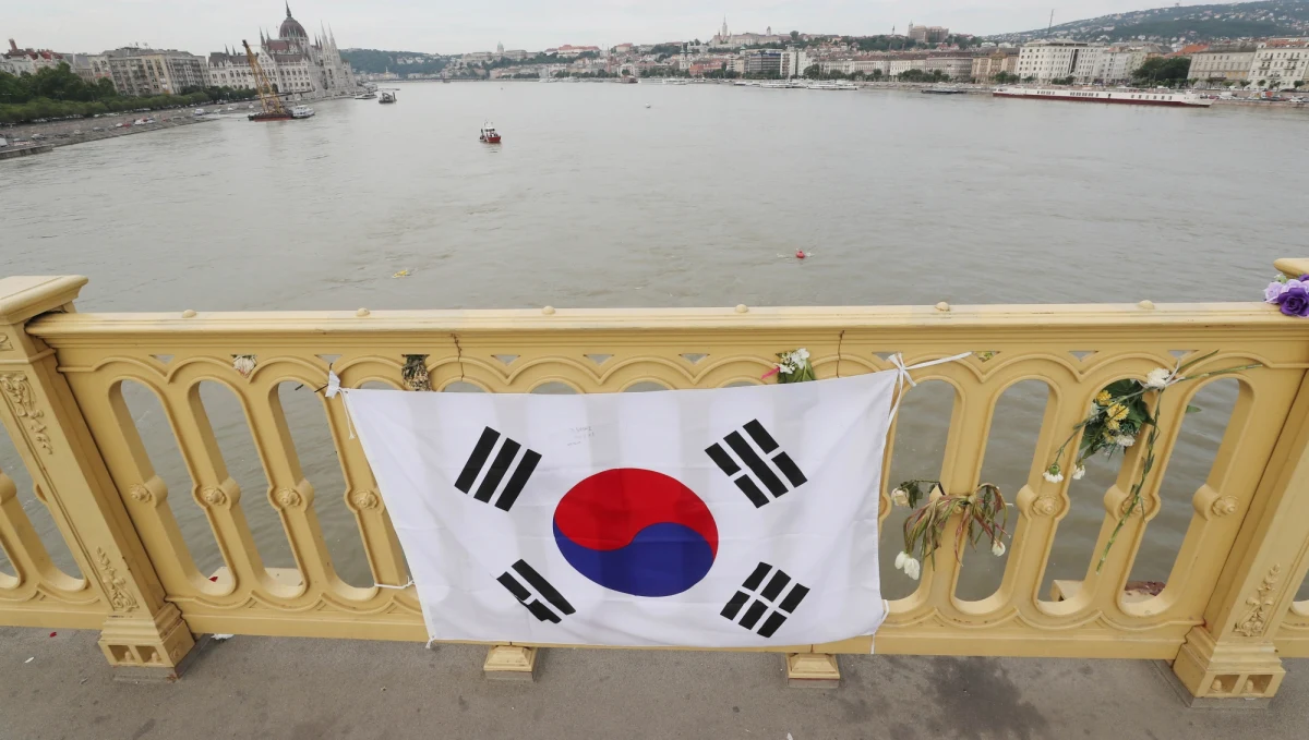 Znaleziono dwa kolejne ciała pasażerów statku wycieczkowego, który zatonął w ubiegłym tygodniu w Budapeszcie – poinformowały we wtorek źródła węgierskie. Liczba odnalezionych ciał wzrosła w ten sposób do 11, a 17 osób nadal jest poszukiwanych.