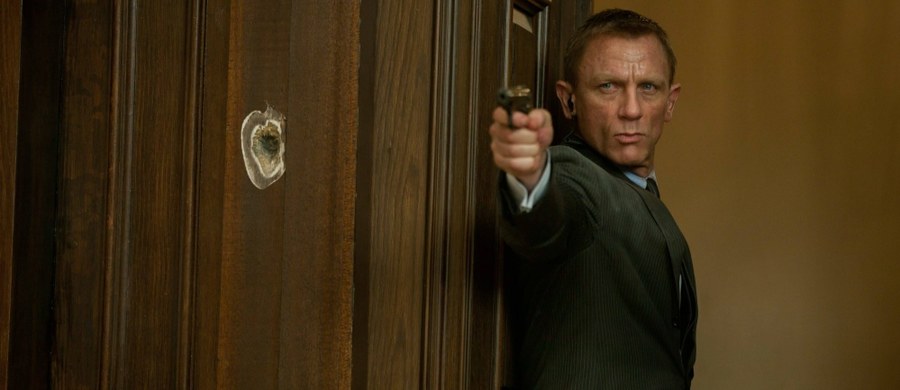W czasie zdjęć do nowego filmu o Jamesie Bondzie eksplozja uszkodziła elementy studia filmowego. Jedna osoba została poszkodowana. 