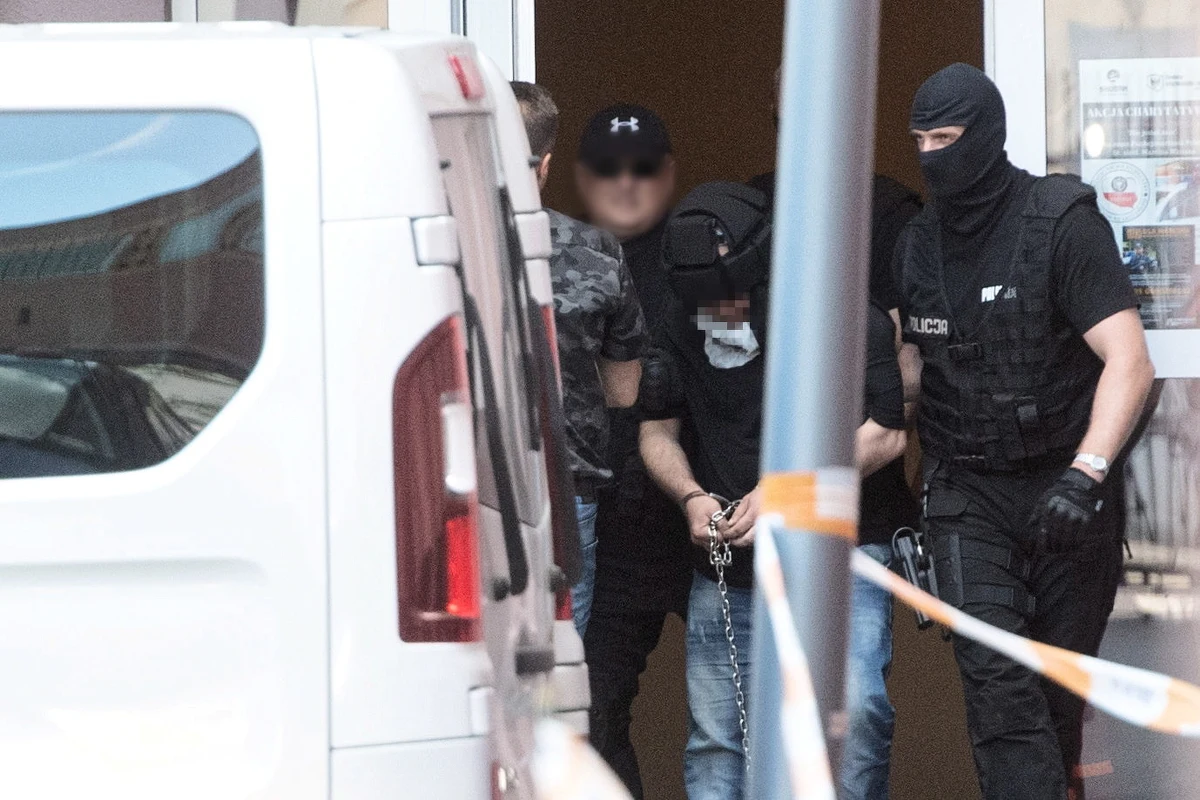Podejrzewany o zabójstwo 28-letniej łodzianki Gruzin Mamuka K. został przewieziony do aresztu śledczego w Łodzi. W najbliższych dniach zostanie przesłuchany. Wówczas postawione zostaną mu zarzuty. Minister sprawiedliwości Zbigniew Ziobro już w środę zapowiedział, że będzie to zarzut zabójstwa ze szczególnym okrucieństwem. 