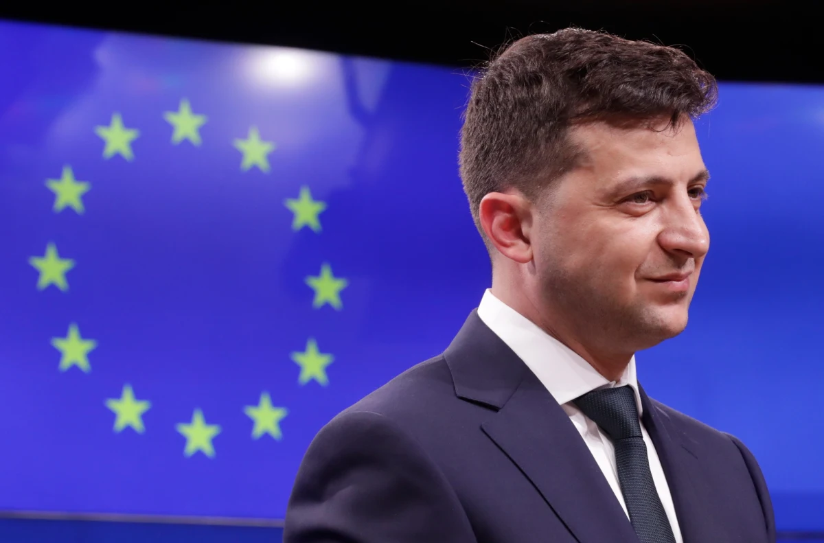 Nowy prezydent Ukrainy Wołodymyr Zełenski został oskarżony o plagiat fragmentu przemówienia swego poprzednika, Petra Poroszenki, który wykorzystał w rozmowach z szefem Rady Europejskiej Donaldem Tuskiem w środę w Brukseli.