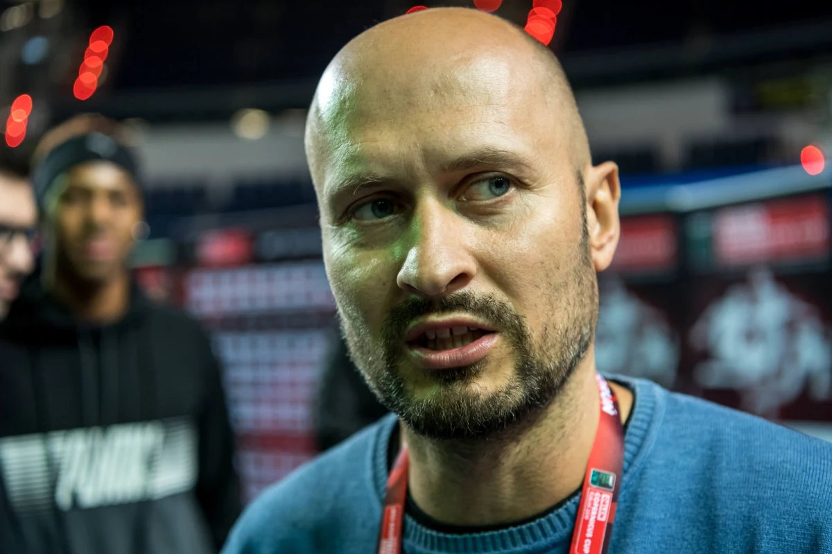 To będzie bardzo długi sezon dla polskich lekkoatletów. Z powodu rozpoczynających się we wrześniu Mistrzostw Świata wielu sportowców przygotowuje najwyższą formę dopiero na koniec sezonu. O przygotowaniach do najważniejszej imprezy sezonu, ale też o startach przed własną publicznością z Aleksandrem Matusińskim - trenerem kobiecej sztafety 4x400 metrów - rozmawiał Wojciech Marczyk z redakcji sportowej RMF FM.  