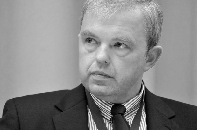 W wieku 49 lat zmarł dziennikarz prasowy i publicysta radiowy Andrzej Godlewski. W latach 2011-2016 pełnił funkcję zastępcy redaktora naczelnego TVP1. Był też odpowiedzialny za audycje publicystyczne i społeczne.