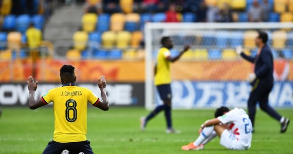 Ekwador i Korea Południowa uzupełniły grono półfinalistów piłkarskich mistrzostw świata do lat 20, które odbywają się w Polsce. Zespół z Ameryki Południowej pokonał USA 2:1, a Azjaci, po remisie 3:3, wygrali z Senegalem w rzutach karnych 3-2.
