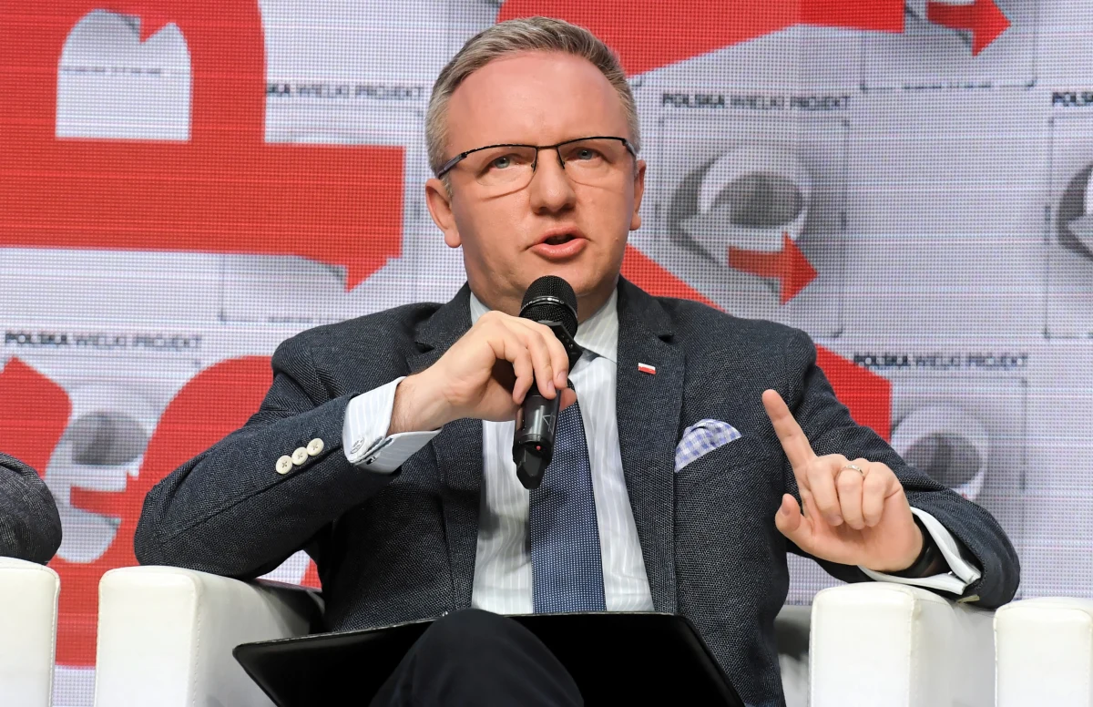 "Projekt porozumienia politycznego ws. zwiększenia obecności wojsk USA w Polsce, który może zostać zatwierdzony w środę w Waszyngtonie przez prezydentów Polski i USA, zwiększa bezpieczeństwo nie tylko Polski, ale też całego regionu Europy Środkowo-Wschodniej" - podkreślił szef gabinetu prezydenta Krzysztof Szczerski.