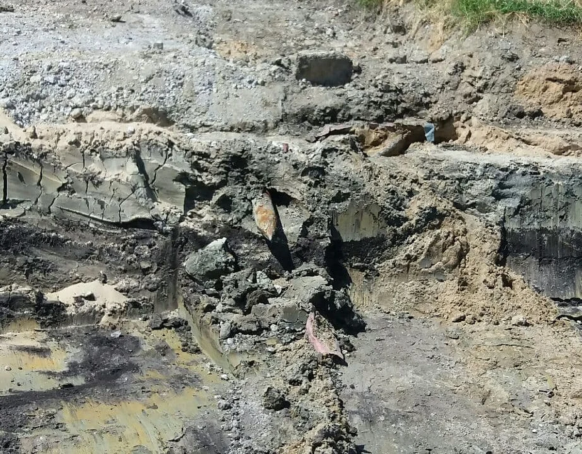 Wykonawcy budowy Trasy Łagiewnickiej odkryli bombę, prawdopodobnie z czasów II wojny światowej. Odkopali ją w rejonie ul. Rostworowskiego na wysokości ul. Kobierzyńskiej i Grota-Roweckiego.