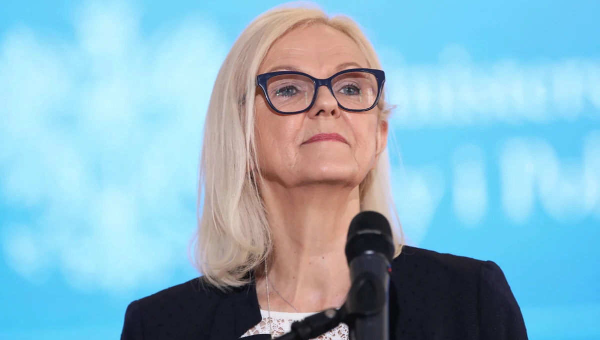 Od 1 lipca będzie można składać wnioski online o świadczenie 500+ także na pierwsze dziecko. Liczymy, że samorządy, tak jak dotychczas, będą sprawnie realizować program i pierwsze pieniądze trafią do rodziców jeszcze w lipcu - powiedziała PAP szefowa MPRiPS Bożena Borys-Szopa.