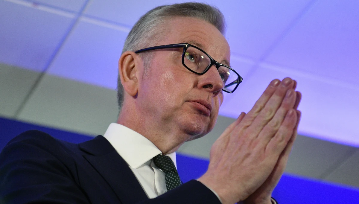Ubiegający się o stanowisko premiera Wielkiej Brytanii minister środowiska Michael Gove oświadczył, że jeśli zostanie następcą Theresy May, to nie obniży podatków dla bogatych. Boris Johnson, który również chce zostać szefem rządu, zapowiedział, że podniesie najwyższy próg podatkowy.