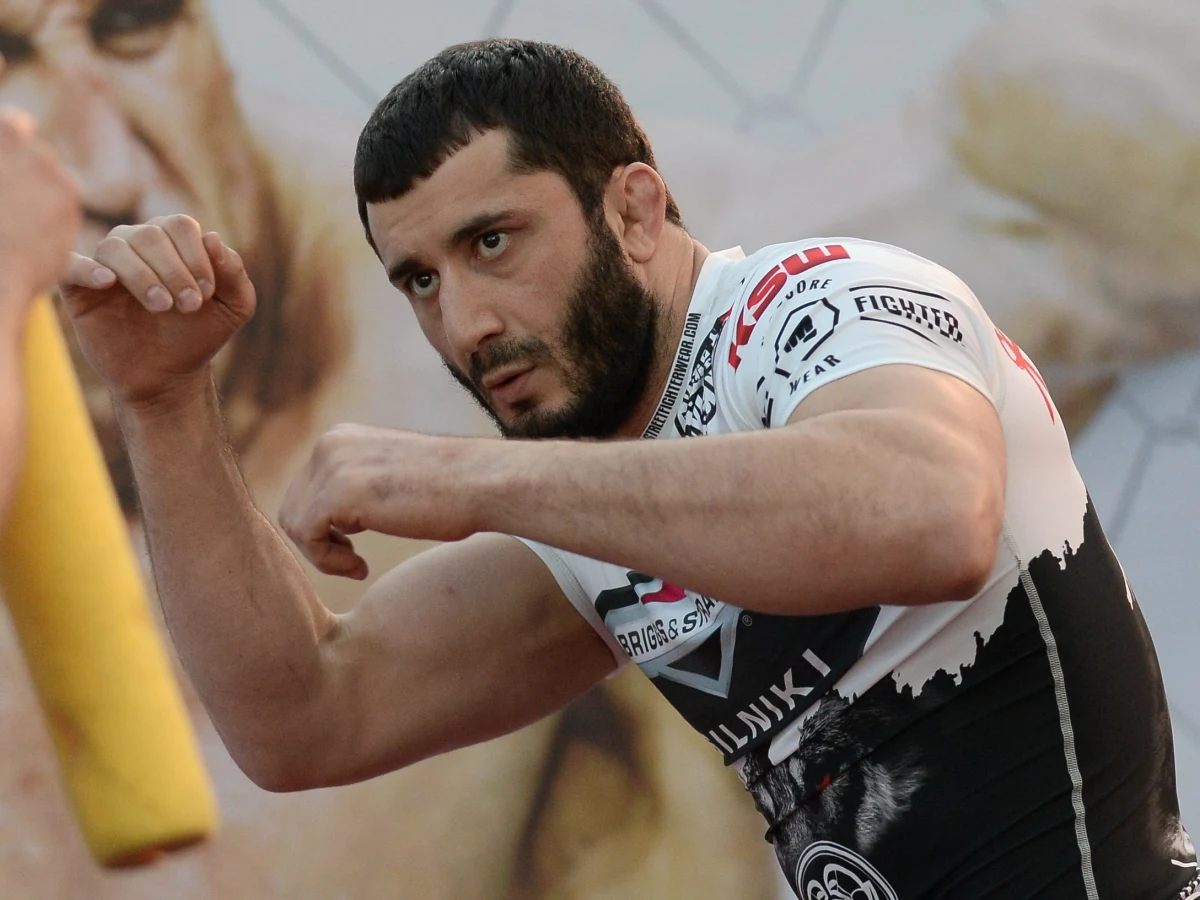 Mamed Chalidow został zatrzymany przez Biuro Operacji Antyterrorystycznych - dowiedzieli się reporterzy RMF FM. Chodzi o paserstwo luksusowych samochodów.