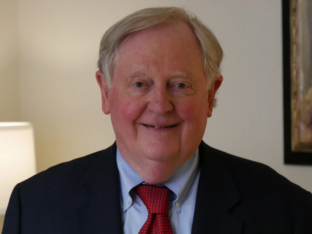 Widziałem w Polsce wiele zmian, ale cały czas pozostała krajem demokratycznym. To bardzo ważne, że Polska ceni i szanuje swoją demokratyczną tradycję, bez względu na to, kto zostaje wybrany - mówi RMF FM Victor Ashe, były ambasador USA w Polsce (2004-09). W rozmowie z Grzegorzem Jasińskim twierdzi, że wyciek jego raportów w Wikileaks nie przysporzył mu kłopotów. Jak podkreśla, to co napisał w raportach, które ujrzały światło dzienne, mógłby tak naprawdę powiedzieć publicznie. Victor Ashe brał udział w Panelu Ambasadorów na temat stosunków polsko-amerykańskich po przemianach ustrojowych w 1989 roku, zorganizowanym dzięki współpracy Konsulatu Generalnego USA w Krakowie oraz Uniwersytetu Jagiellońskiego.