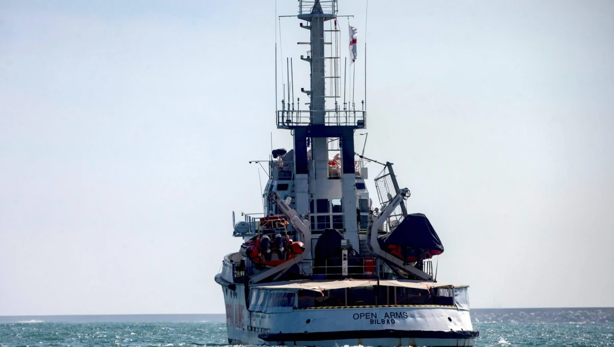 Dwoje dzieci, cztery kobiety i mężczyzna utonęli, gdy transportująca ich łódź we wtorek wywróciła się u wybrzeży greckiej wyspy Lesbos - poinformowała grecka straż przybrzeżna. 57 osób udało się uratować, akcja ratunkowa trwa.