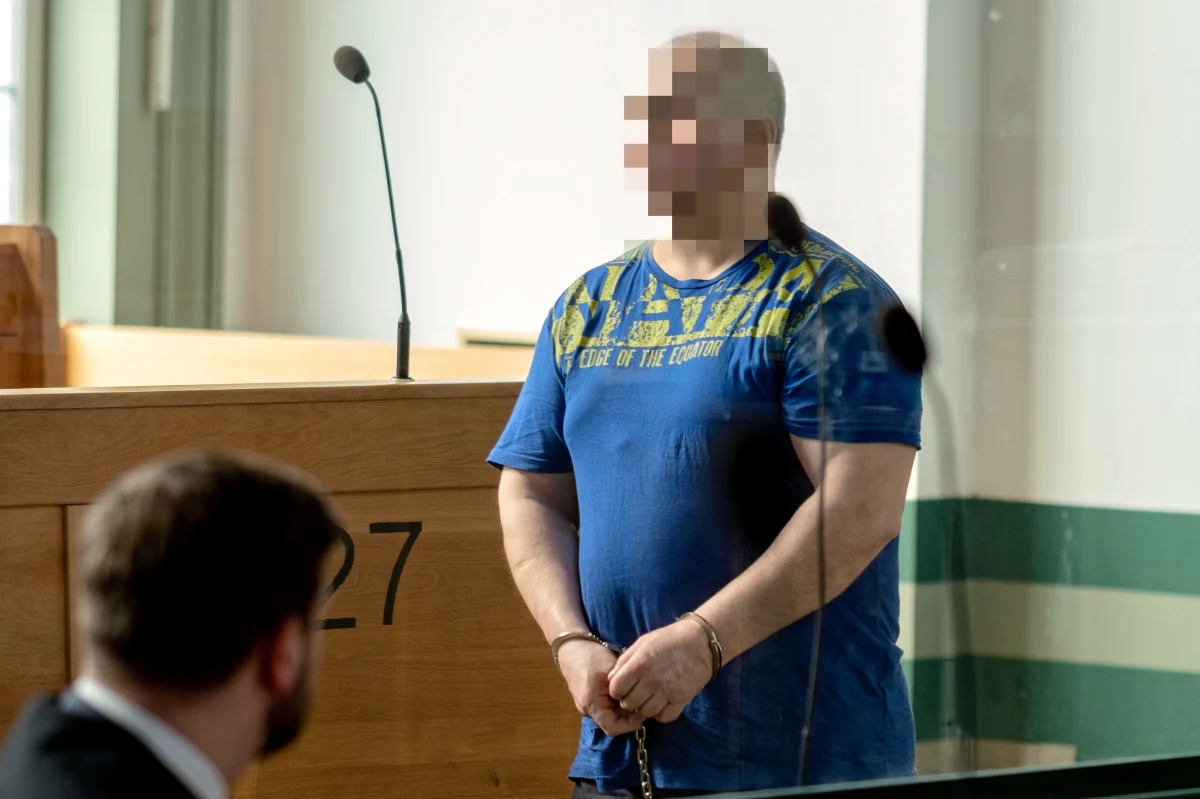 Janusz T., ps. Krakowiak po ponad 20 latach spędzonych w areszcie wyszedł na wolność. Zwolnienie było możliwe po posiedzeniu sądu, który połączył wszystkie dotychczasowe wyroki skazujące w jeden - 15 lat więzienia.