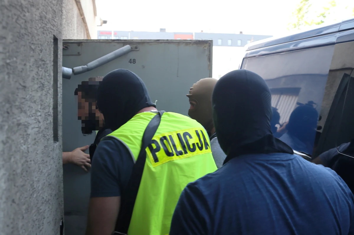 Po środowym przesłuchaniu w śląskim wydziale Prokuratury Krajowej Mamed Ch. były zawodnik MMA usłyszał zarzuty związane m.in. z paserstwem luksusowych samochodów. 