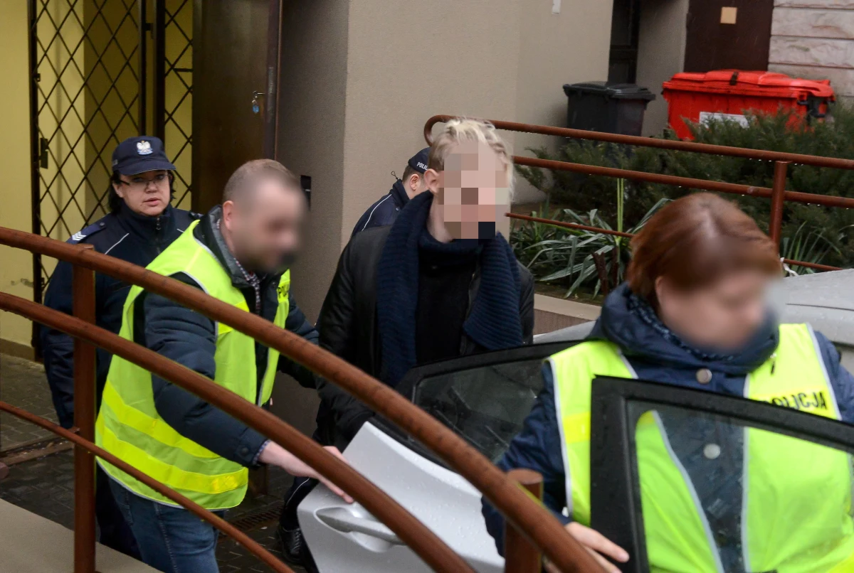 Do końca sierpnia sąd przedłużył tymczasowy areszt Piotra K. zwanego najmłodszym polskim milionerem. Mężczyzna - podejrzany o gigantyczne oszustwa na szkodę co najmniej 170 tysięcy osób w związku ze sprzedażą medykamentów - został w wigilię 2016 roku zatrzymany w Austrii. Od tego czasu jest w areszcie.