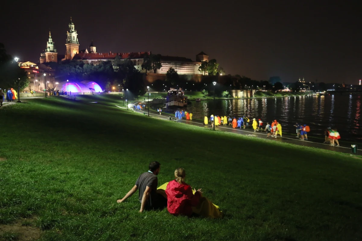 Radni Koalicji Obywatelskiej chcą, by w Krakowie powołany został... nocny burmistrz. Do jego zadań miałoby należeć rozwiązanie takich problemów jak: hałasujący mieszkańcy i turyści, poprawa bezpieczeństwa w miejscach najczęściej odwiedzanych nocą oraz zwiększenie efektywności komunikacji nocnej.