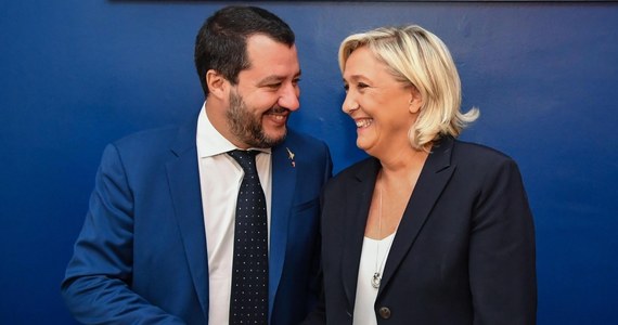 Matteo Salvini i Marine Le Pen utworzyli nową frakcję w Parlamencie Europejskim, ale bez PiS i bez Fideszu Viktora Orbana, a także bez 29 eurodeputowanych Partii Brexitu Nigela Farage’a. Nowa frakcja nie będzie się już nazywać Europą Wolności i Demokracji. Zmieniono nazwę na Tożsamość i Demokracja.