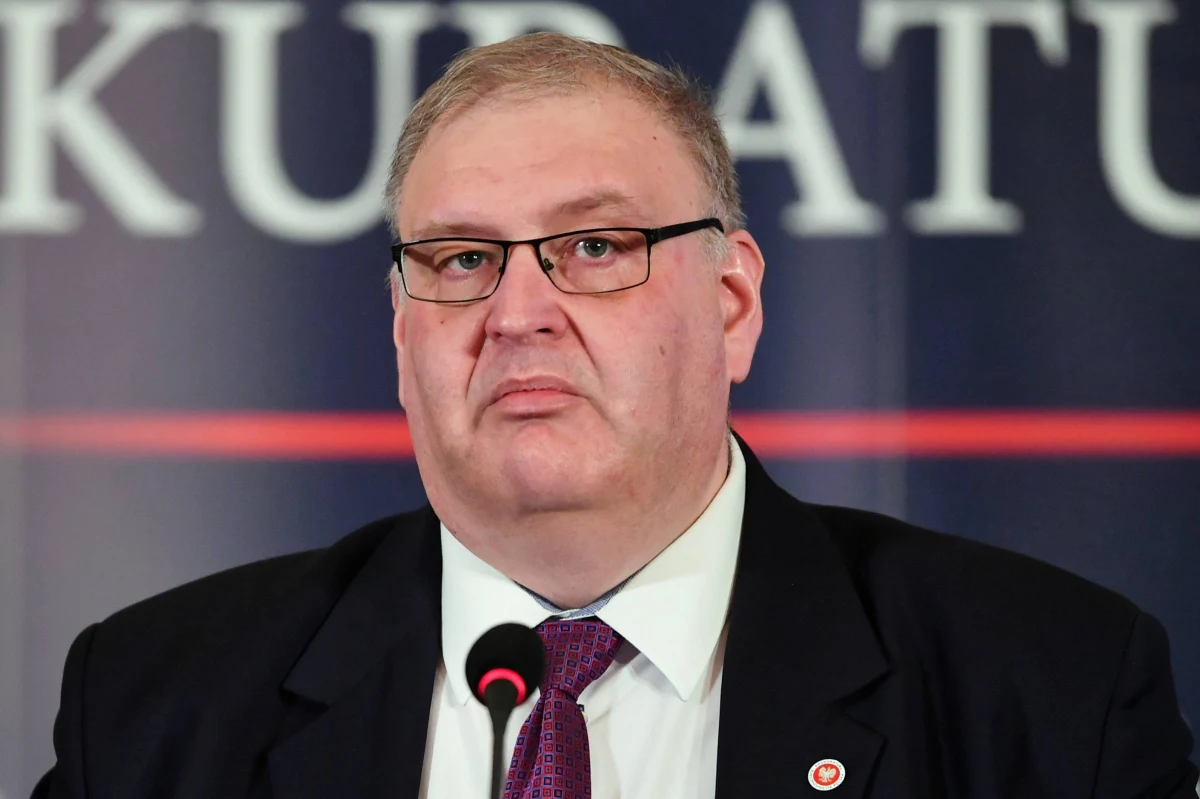 Marek Falenta zostanie przesłuchany w sprawie listu wysłanego do prezydenta Andrzeja Dudy, ale nie będzie osobnego śledztwa - poinformował Prokurator Krajowy Bogdan Święczkowski. W liście biznesmen skazany za aferę taśmową próbował wymusił na prezydencie ułaskawienie.