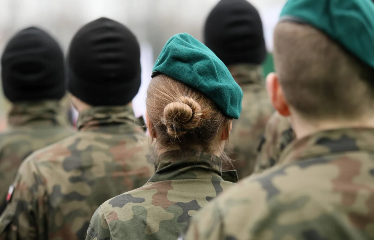 Jest śledztwo w sprawie śmierci studenta Wojskowej Akademii Technicznej w Warszawie podczas zajęć wychowania fizycznego na uczelni. Podchorąży zasłabł. Został przewieziony do szpitala wojskowego, gdzie zmarł na drugi dzień. 