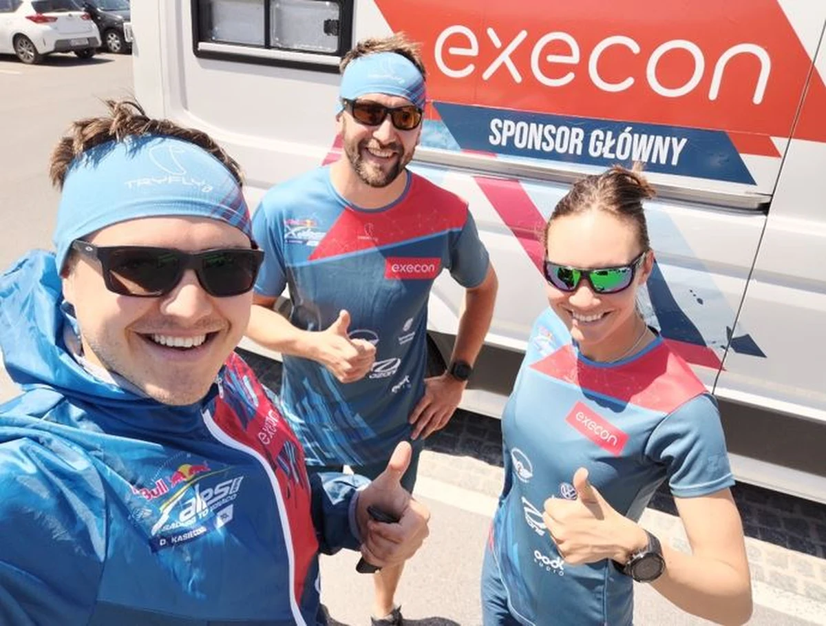 W najbliższą niedzielę Dominika Kasieczko wystartuje w wymagającym żelaznej kondycji wyścigu wzdłuż Alp. Chodzi o Red Bull X Alps. Polka praktycznie od ponad dwóch miesięcy jest już na miejscu, żeby jak najlepiej przygotować się do morderczego wyścigu. Wcześniej -  zawodach hike&fly w Aschau im Chiemgau - zajęła drugie miejsce w kategorii ogólnej na 82 startujących pilotów.