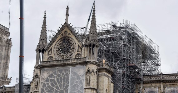 ​Francuscy miliarderzy, którzy obiecali wpłacić setki milionów euro na odbudowę katedry Notre Dame, nie wpłacili jeszcze ani centa - informują przedstawiciele administracji kościoła i licznych fundacji.