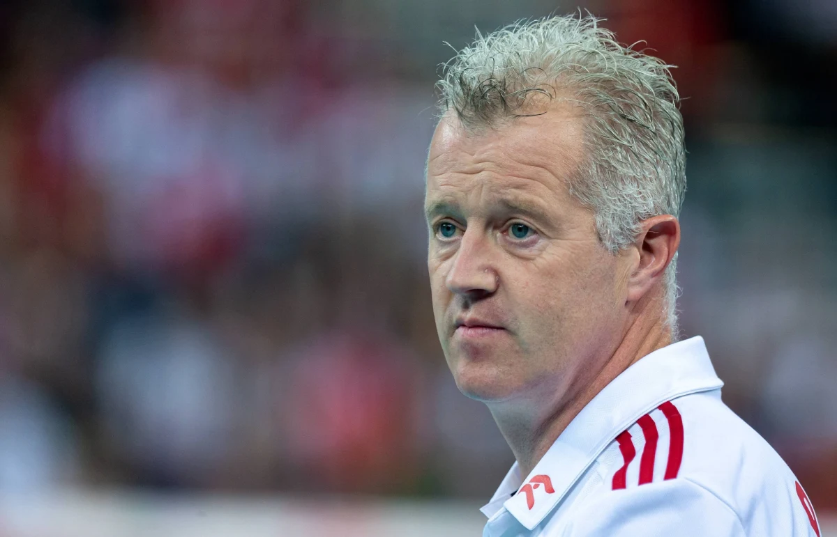 Polscy siatkarze przegrali z Irańczykami 2:3 (20:25, 25:21, 25:18, 17:25, 8:15) w meczu Ligi Narodów w Urmii. To czwarta porażka biało-czerwonych w rozgrywkach. W dorobku mają tyle samo zwycięstw.