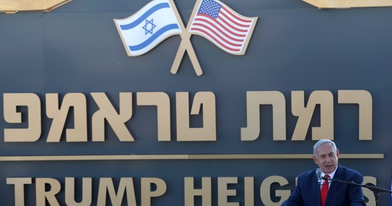 Imię Donalda Trumpa nadano maleńkiej żydowskiej osadzie na kontrolowanych przez Izrael Wzgórzach Golan. Od niedzieli nazywa się ona Ramat Trump, czyli Wzgórza Trumpa. W marcu prezydent USA oficjalnie uznał suwerenność Izraela nad Wzgórzami Golan.