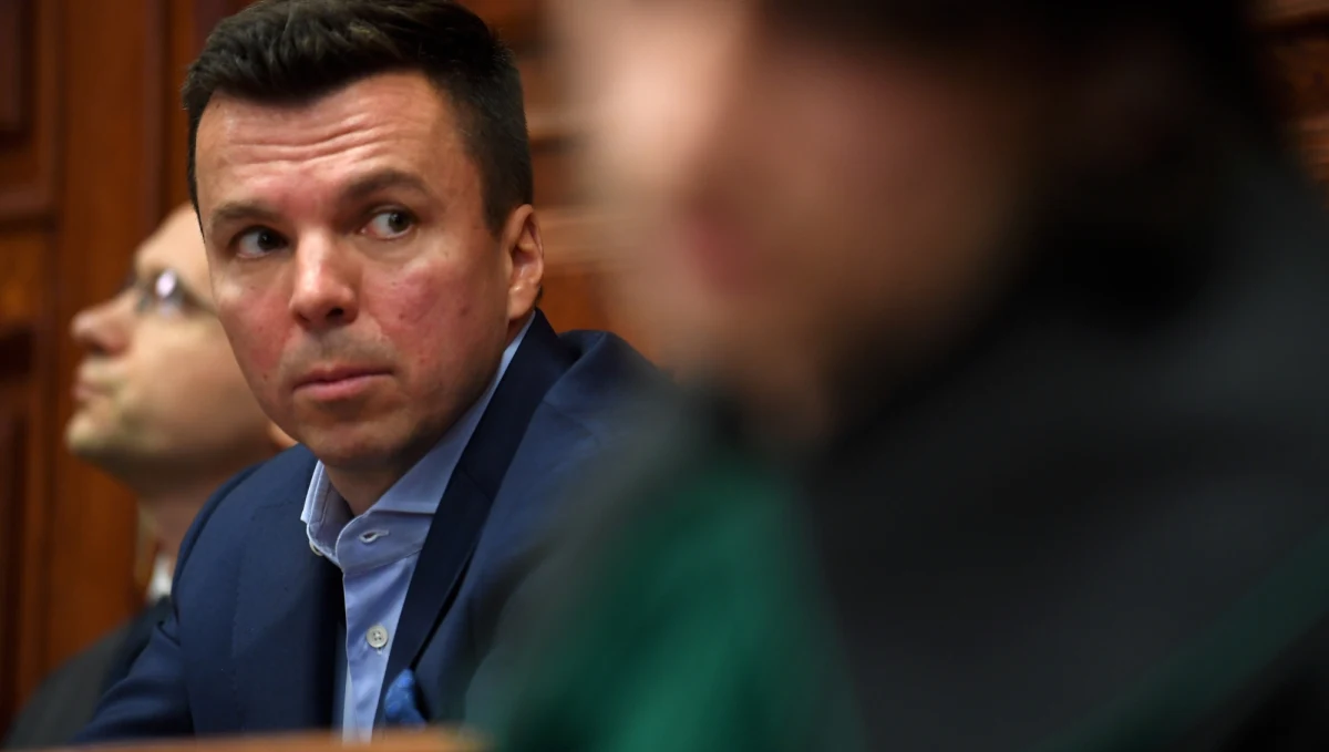 Prezydent Andrzej Duda nie ułaskawił i nie ułaskawi Marka Falenty - zapowiedział minister w Kancelarii Prezydenta Andrzej Dera. Ocenił, że sprawą Falenty, udziału w niej służb specjalnych, mogłaby się zająć specjalna komisja.