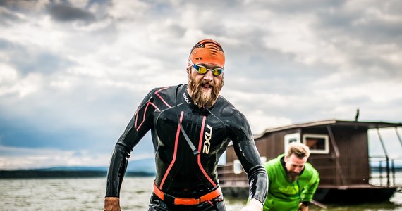 "Myślisz więc, że jesteś z żelaza, bo udało Ci się ukończyć kiedyś jakiegoś Ironmana czy InnegoMena? Nie jesteś! Sprawdź się z Hardą, która udowodni Ci czym jest prawdziwa stal" – tak piszą organizatorzy jednego z najtrudniejszych ultratriathlonów na świecie. W ten weekend w polskich i słowackich Tatrach będą rywalizować najtwardsi z twardych zawodników, którzy kiedykolwiek podjęli się rywalizacji w triathlonie. Najlepszy z nich w zeszłym roku ukończył zawody w 23 godziny i 22 minuty. O tym, czym jest Harda i co zrobić, żeby ją pokonać –  z organizatorem imprezy Marcinem Wernikiem rozmawiał - Paweł Pawłowski.