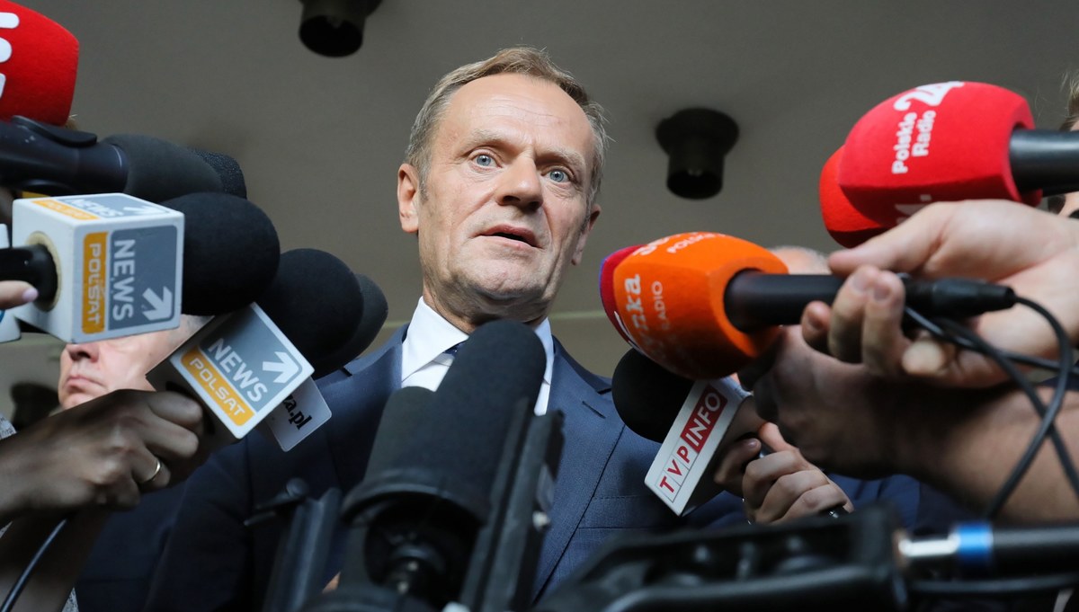 To sytuacja niebywała i domagająca się wyjaśnienia - tak Donald Tusk odniósł się do sprawy listów Marka Falenty. Dodał, że wolałby, by to nie była prawda, bo z listów wynika, że nielegalne podsłuchy były nie tylko akceptowane, ale współorganizowane przez dzisiaj rządzących Polską.